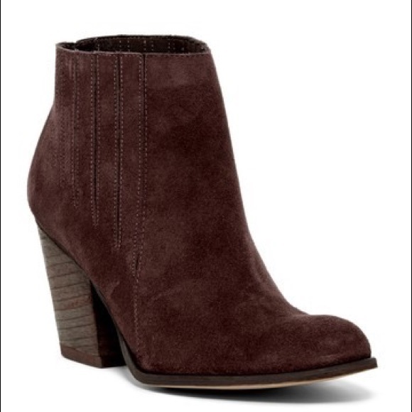 NIB Red Wine Distressed Leather Ankle Boots - Picture 7 of 8